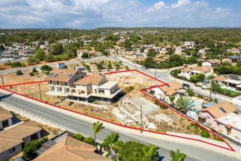 624m² Commercial property in Limassol, Cyprus No. 104986