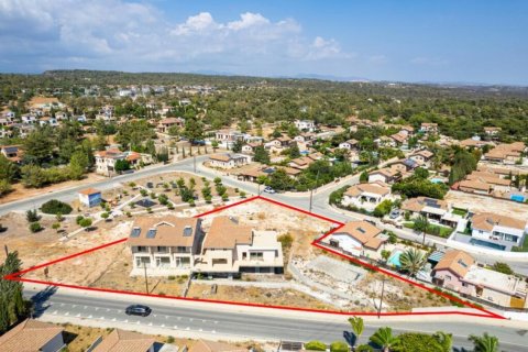 624m² Commercial property in Limassol, Cyprus No. 104986 2