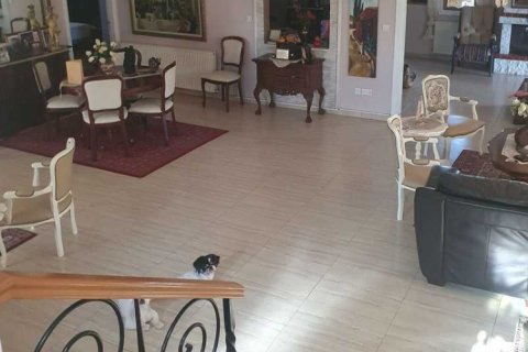 Дом с 5 спальнями в Перволия, Кипр №73673 8