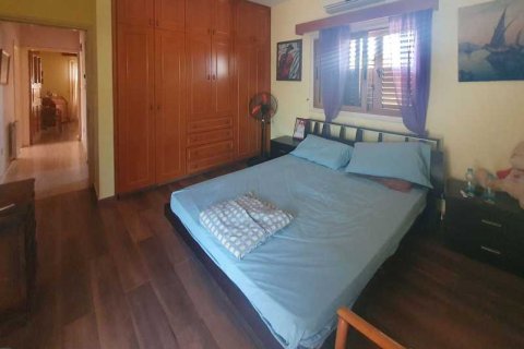 Дом с 5 спальнями в Перволия, Кипр №73673 12