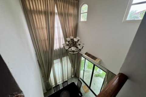4 bedrooms House in Bangkok, Thailand No. 95835 3