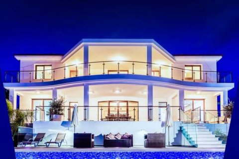 6 dormitorios Villa en Pegeia, Cyprus No. 84372 6