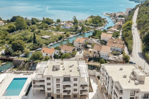 2 bedrooms Apartment in Herceg Novi, Montenegro No. 79260 1