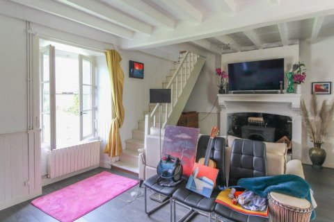 5 bedrooms House in Nouvelle-Aquitaine, France No. 104709 7