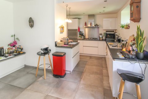 5 bedrooms House in Nouvelle-Aquitaine, France No. 104709 3