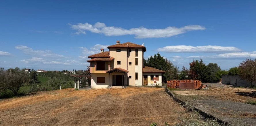 Дом с 4 комнатами в Салоники, Греция №107852