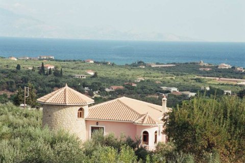 3 bedrooms House in Zakynthos, Greece No. 24667 1