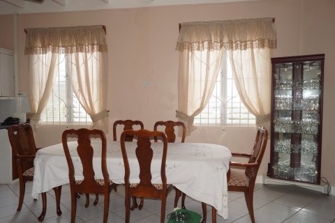 4 bedrooms Villa in Basseterre, Saint Kitts and Nevis No. 61439 12