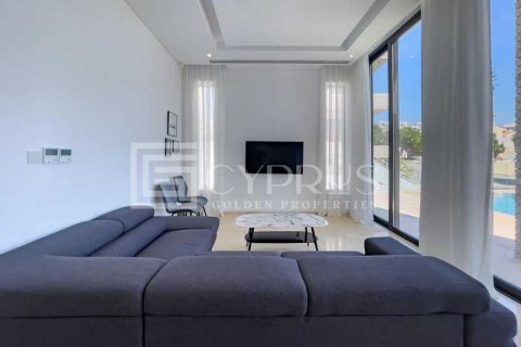 4 bedrooms Villa in Pegeia, Cyprus No. 83514 7