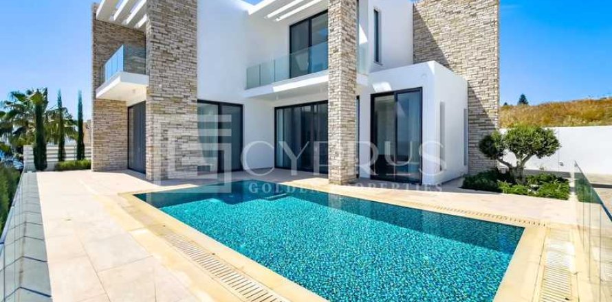 4 bedrooms Villa in Pegeia, Cyprus No. 83514