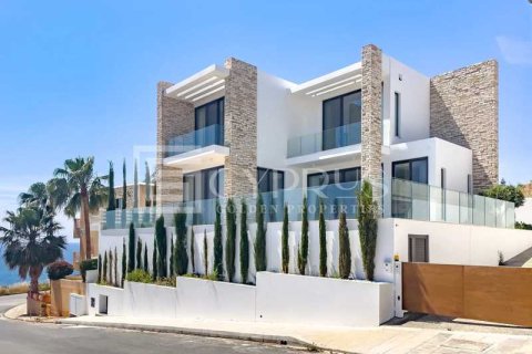 4 bedrooms Villa in Pegeia, Cyprus No. 83514 4