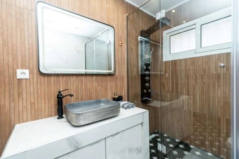 4 bedrooms House in Kalamaria, Greece No. 109547 12