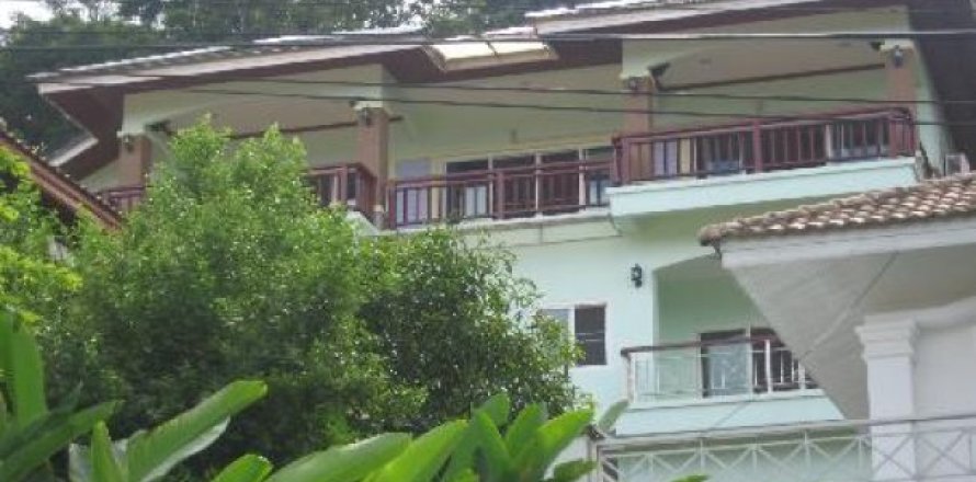 5 bedrooms Townhouse in Phuket, Thailand No. 96453