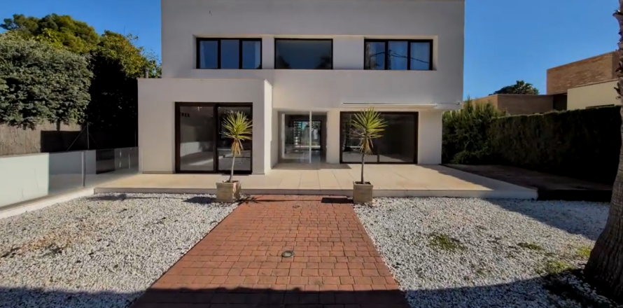 5 dormitorios Villa en Godella, Spain No. 122121