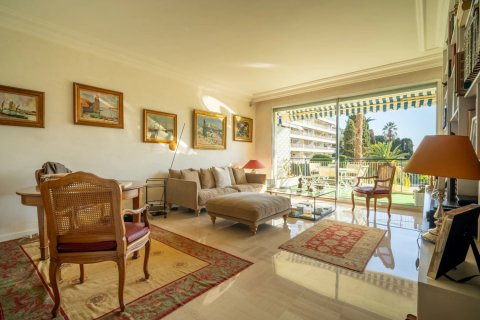 2 bedrooms Apartment in Nice, France No. 79359 4