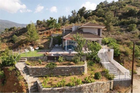 5 bedrooms Villa in Kalopanayiotis, Cyprus No. 74495 13