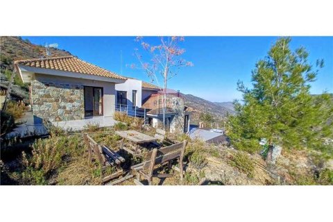 5 bedrooms Villa in Kalopanayiotis, Cyprus No. 74495 2