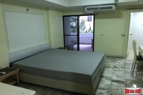 3 bedrooms Apartment in Bangkok, Thailand No. 95847 11