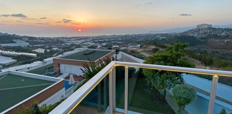 6 rooms Apartment in Lien Chieu, Vietnam No. 21975