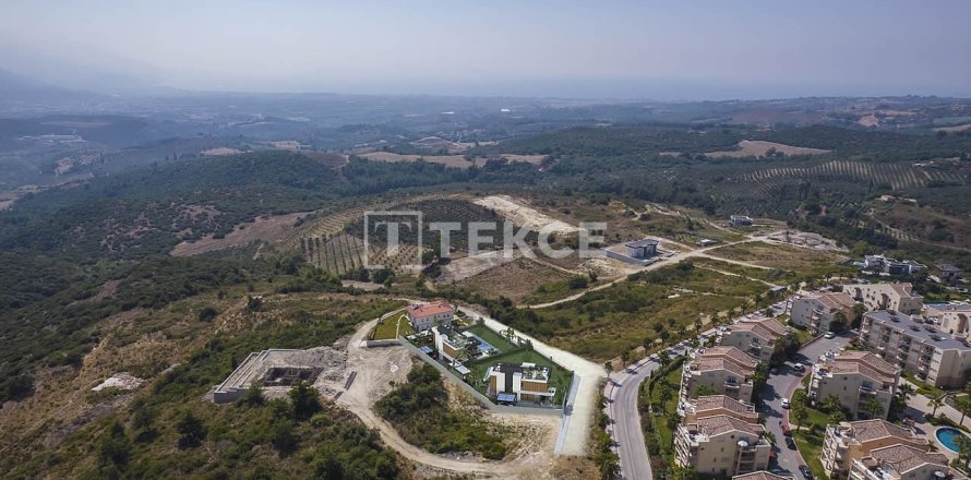 Вилла с 5 спальнями в Кушадасы, Турция №52953