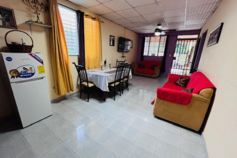 4 bedrooms House in Panama City, Panama No. 70639 9