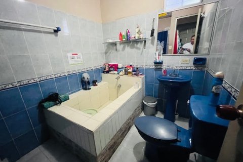 4 bedrooms House in Panama City, Panama No. 70639 16