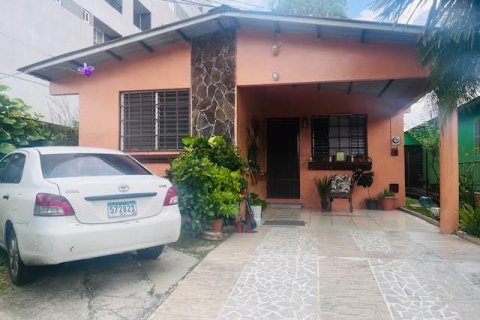 4 bedrooms House in Panama City, Panama No. 70639 24