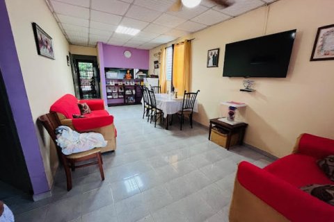 4 bedrooms House in Panama City, Panama No. 70639 2