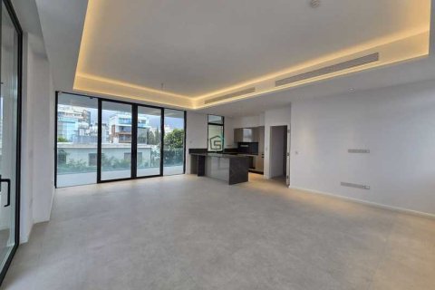 2 bedrooms Apartment in Limassol, Cyprus No. 78075 9