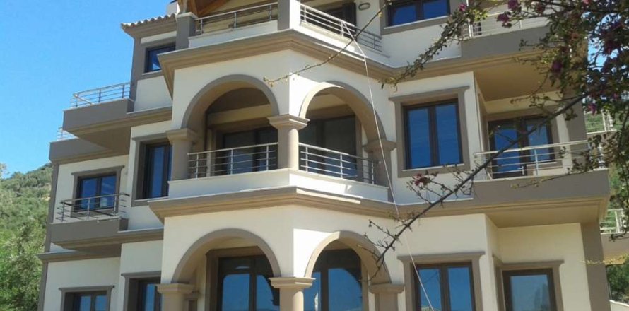 11 bedrooms House in Zakynthos, Greece No. 24727