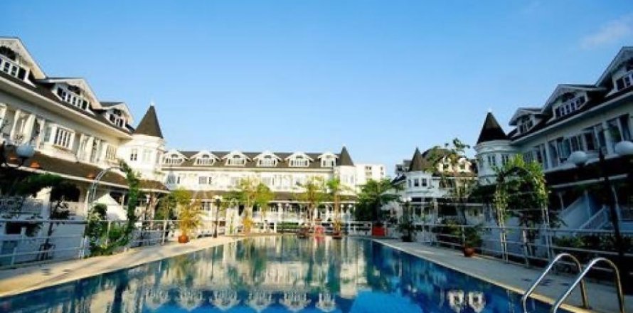 4 bedrooms Villa in Bang Na, Thailand No. 97444