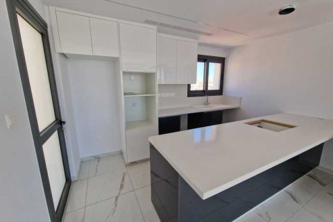 2 bedrooms Apartment in Limassol, Cyprus No. 84150 2