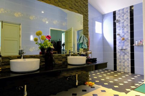 6 bedrooms House in Chiang Mai, Thailand No. 98223 19