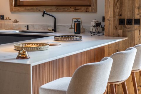 Квартира с 3 спальнями в лез Аллюэ, Франция №99654 4