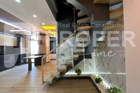 Квартира с 4 комнатами в Binh Thuy, Вьетнам №11580 4