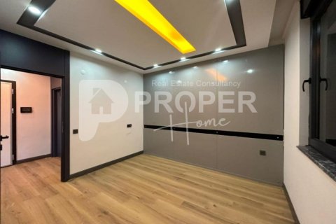 Квартира с 4 комнатами в Binh Thuy, Вьетнам №11580 3