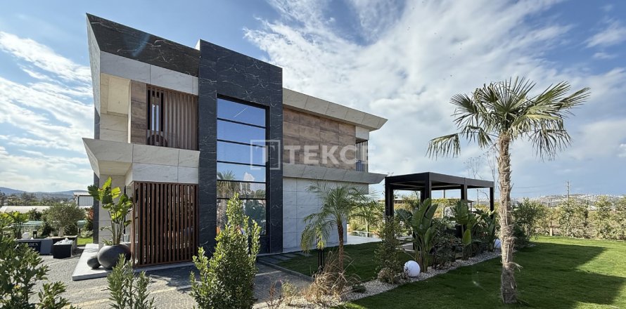 4 bedrooms Villa in Milas, Turkey No. 124008