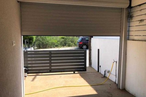 4 bedrooms House in Agios Athanasios, Cyprus No. 31110 3