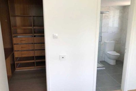 4 bedrooms House in Agios Athanasios, Cyprus No. 31110 2