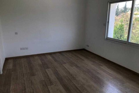 4 bedrooms House in Agios Athanasios, Cyprus No. 31110 4