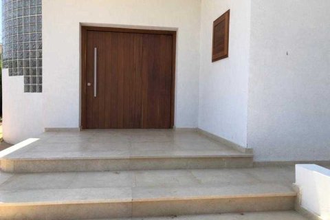 4 bedrooms House in Agios Athanasios, Cyprus No. 31110 10