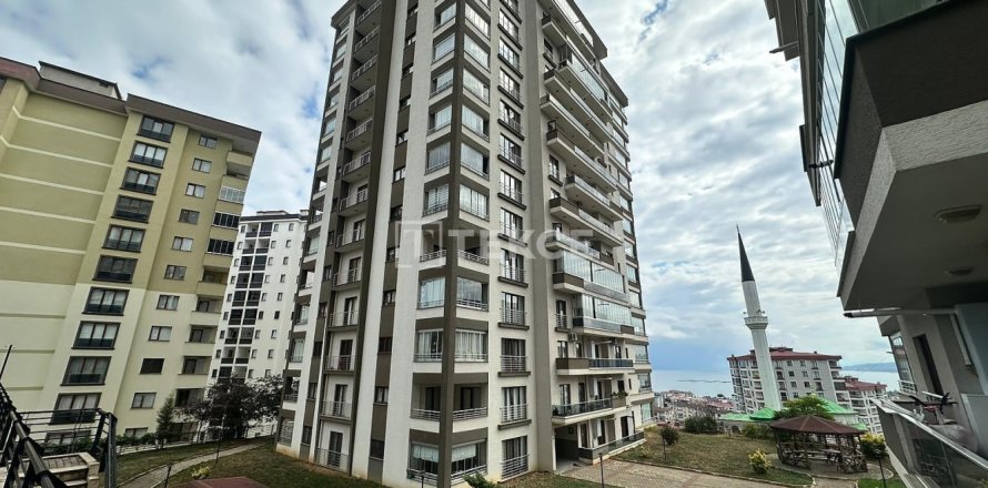 6 dormitorios Apartment en Yomra, Turkey No. 128578