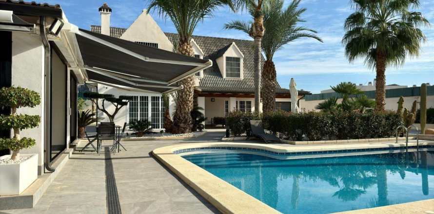 5 bedrooms Villa in Giao Chau, Vietnam No. 110574