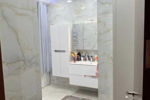 5 bedrooms House in Agios Athanasios, Cyprus No. 79001 9