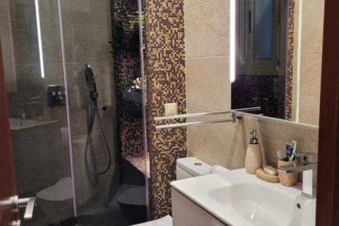 5 bedrooms House in Agios Athanasios, Cyprus No. 79001 3