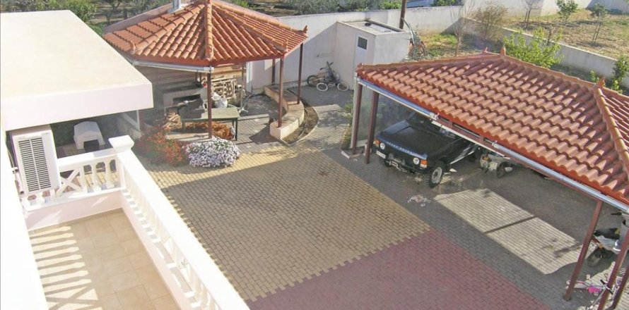 6 chambres Villa à Loutraki, Greece No. 49531