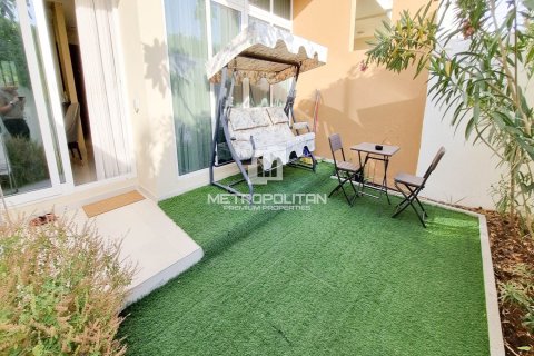 Таунхаус с 3 спальнями в Намтыльем, Вьетнам №94531 1