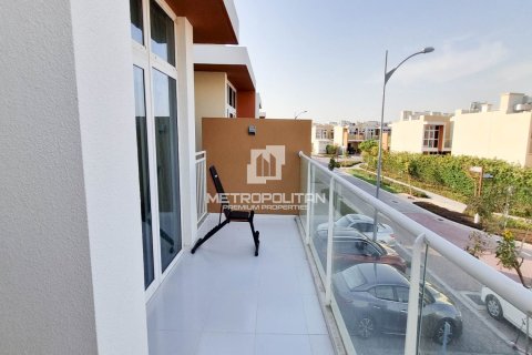 Таунхаус с 3 спальнями в Намтыльем, Вьетнам №94531 10