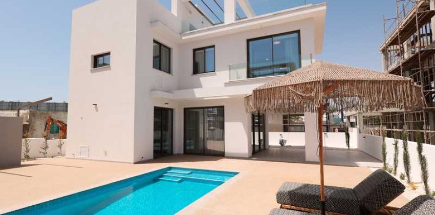 Вилла с 3 спальнями в Пернера, Кипр №28641