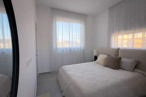 Вилла с 3 спальнями в Пернера, Кипр №28641 13